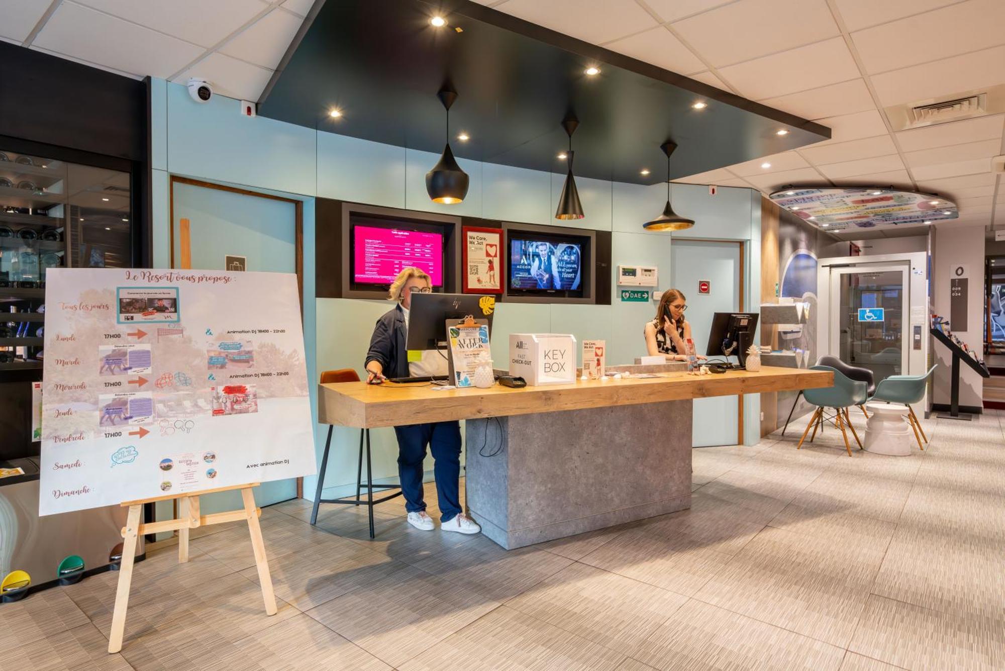 Ibis Antibes Sophia-Antipolis Hotell Valbonne Exteriör bild